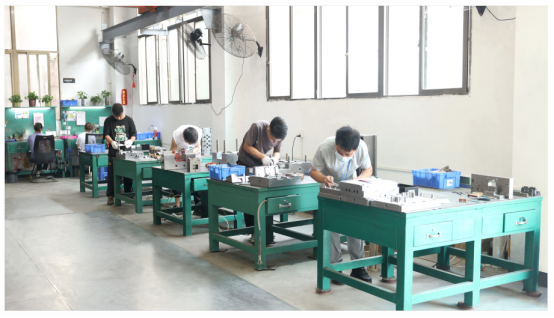 2e8151c7dcd8cbc12e3d372125cfba1